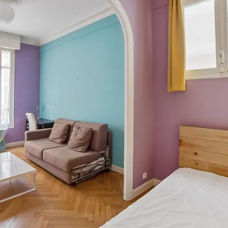 Large Studio In The Heart Of - W434 * Nice